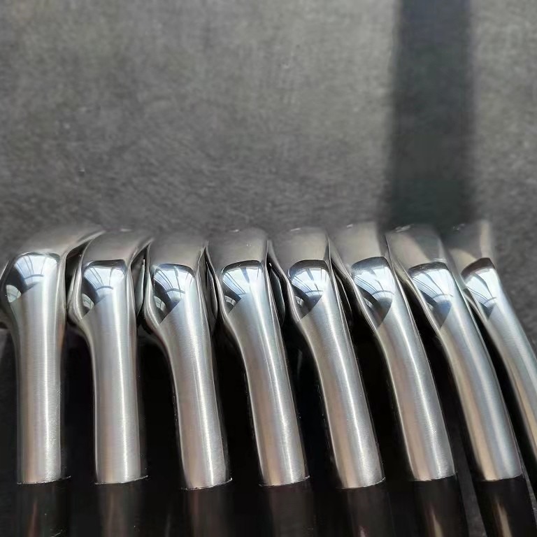 2025 Men's Right Handed  200 G - Golf Club Iron Set recension och pris